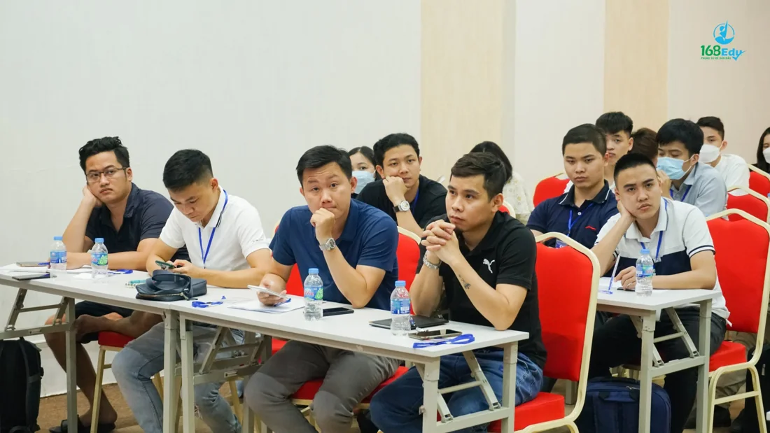 Học viên 168Edu trao đổi và tham gia tại lớp học